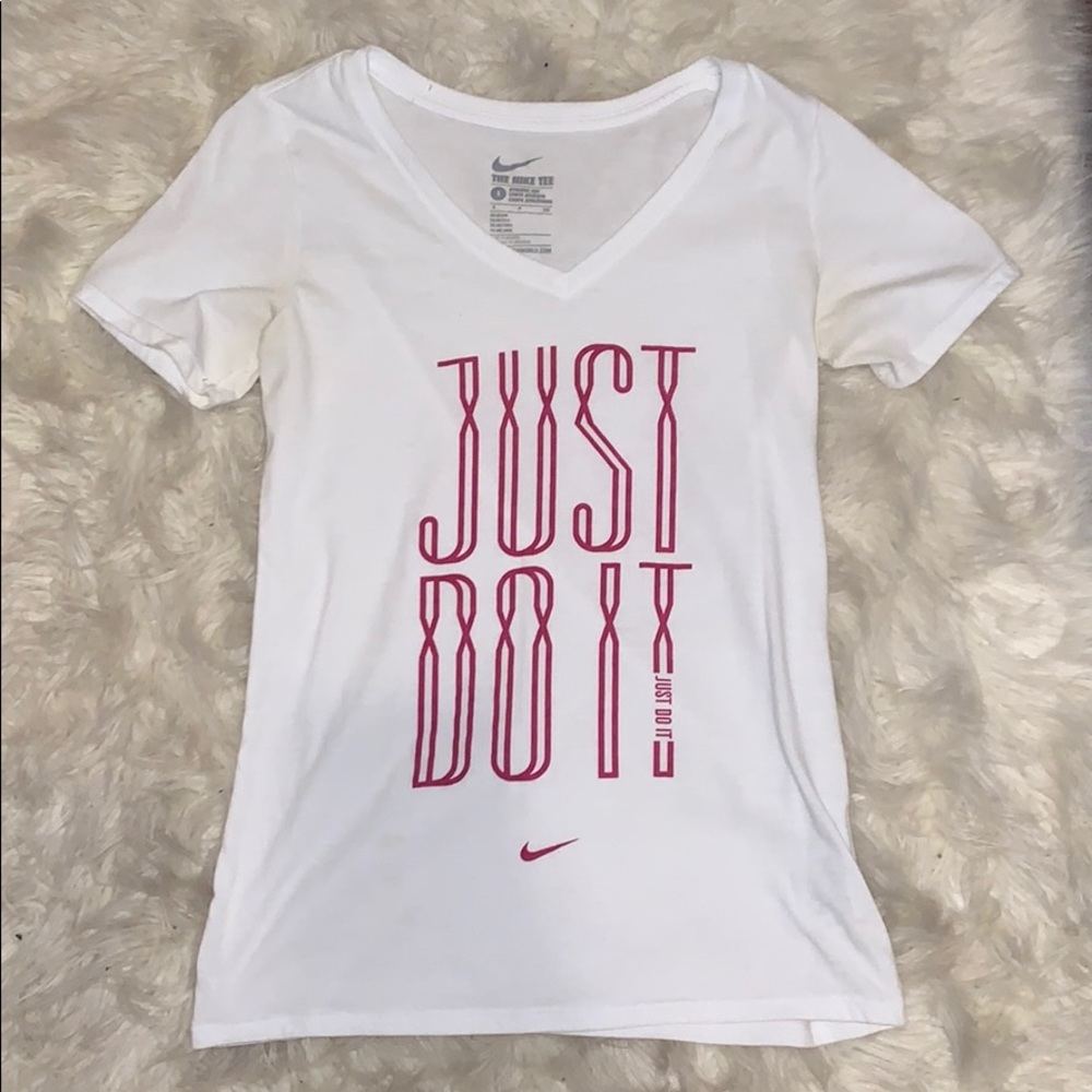 Women’s Nike Shirt